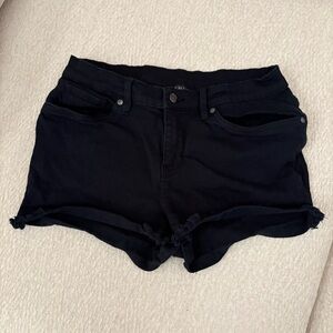 Venus Shorts Women’s Size 10 Black Denim EUC